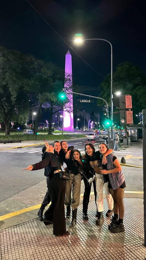 Buenos Aires Argentina Outfit, Buenos Aires Outfit Summer, Buenos Aires Argentina Aesthetic, Buenos Aires Outfit, Argentina People, Buenos Aires Aesthetic, Argentina Outfit, Vision Board Collage, Argentina Travel