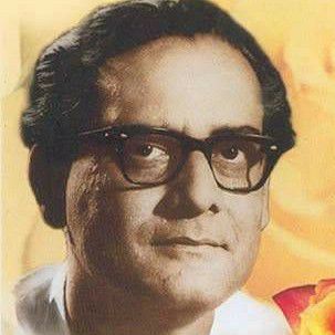 Hemant Kumar Singer, Hemanta Mukherjee, Hemant Kumar, Birthday Calendar Board, Rabindra Sangeet, Good Morning Clips, Calendar Board, Retro Bollywood, June Birthday