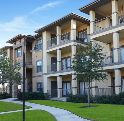 Rental Apartments San Antonio - https://apartmentsforrentsanantonio.com/rental-apartments-san-antonio/ San Antonio Houses, San Antonio Apartments, San Antonio Hotels, Confluence Park San Antonio, Texas A&m San Antonio, Apartment Exterior, Cute Apartment, 1 Bedroom Apartment, Apartment Layout