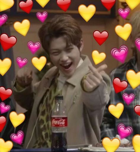 Heart Meme, Kids Mood, Creative Activities For Kids, Kid Memes, Wholesome Memes, Love Memes, Meme Faces, Felix Stray Kids, Kids Stickers