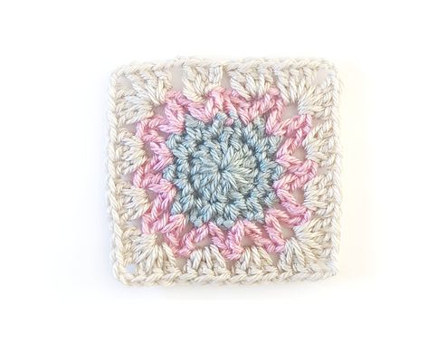 Starburst Granny Square Pattern, Crochet Starburst Granny Square, Modern Granny Square Blanket, Crochet Starburst, Starburst Granny Square, Modern Granny Square, Free Crochet Square, Diy Granny Square, Motif Blanket