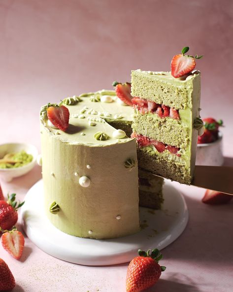 Matcha Buttercream Cake, Matcha Raspberry Cake, Matcha Wedding Cake, Matcha Cake Decoration, Strawberry Matcha Cake, Matcha Strawberry Cake, Matcha Treats, Matcha Mousse Cake, Matcha Buttercream