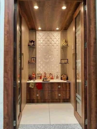 Indian Prayer Room Ideas, Hindu Prayer Room Ideas, Prayer Room Ideas Hindu, Temple Ideas, Prayer Altar, Hindu Prayer, Prayer Room Ideas, Pooja Room Design, Room Door Design