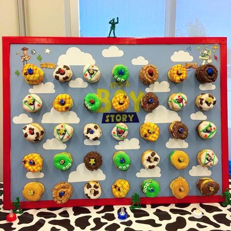 Toy story baby shower donut wall #disney Toy Story Donut Wall, Baby Shower Donut Wall, Donut Story, Toy Story Baby Shower Ideas, Buzz Lightyear Birthday Party, Woody Birthday, Buzz Lightyear Birthday, Toy Story Halloween, Toy Story Party Decorations