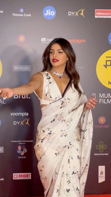 Priyanka Chopra In Saree, Priyanka Chopra Dress, Bride Sarees, Priyanka Chopra Wedding, Saree Designs Party Wear, Indian Dress, October 29, Designer Blouse, Face Images