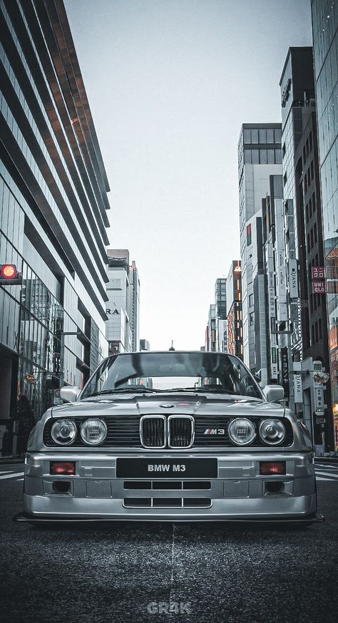 Carros Bmw, Serie Bmw, Image Moto, Bmw E30 M3, Bmw Classic Cars, Bmw M Power, Bmw Wallpapers, Cool Car Drawings, Cool Car Pictures