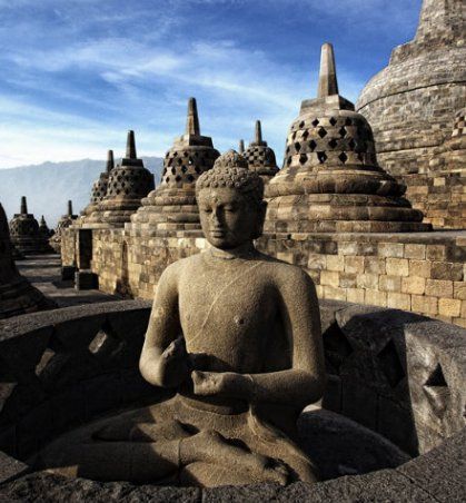 Sunrise is the best time to see Borobudur. You’ll arrive at the viewpoint overlooking the temple while it’s still dark. From Barede Hill you’ll see Borobudur emerging from the ear… Borobudur Temple, Central Java, Denpasar, Bagan, Buddhist Temple, Angkor Wat, Tourist Places, Buddhist Art, Lombok