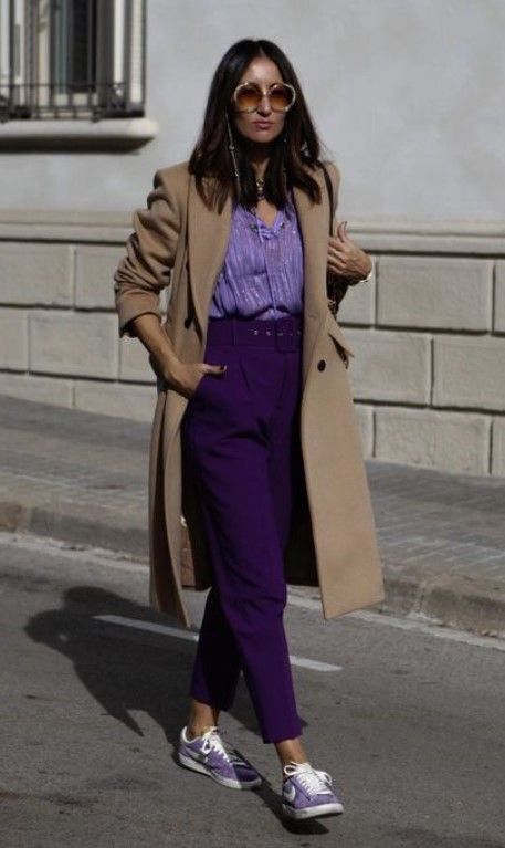 Purple Trousers Outfit Street Styles, Purple Colorblock Outfit, Purple Pants Outfit Winter, Purple And Beige Outfit, How To Style Purple Pants, Violet Pants Outfit, Purple Combination Outfits, Purple Bag Outfit, Purple Trousers Outfit