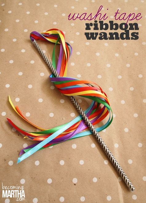 DIY Ribbon Wands take less than five minutes to create, but your kids will play with them for hours! Diy Ribbon Wands, Katt Diy, Olympic Crafts, Katt Grejer, Diy With Kids, Gymnastics Party, Ribbon Wands, Diy Cat Toys, Washi Tape Crafts