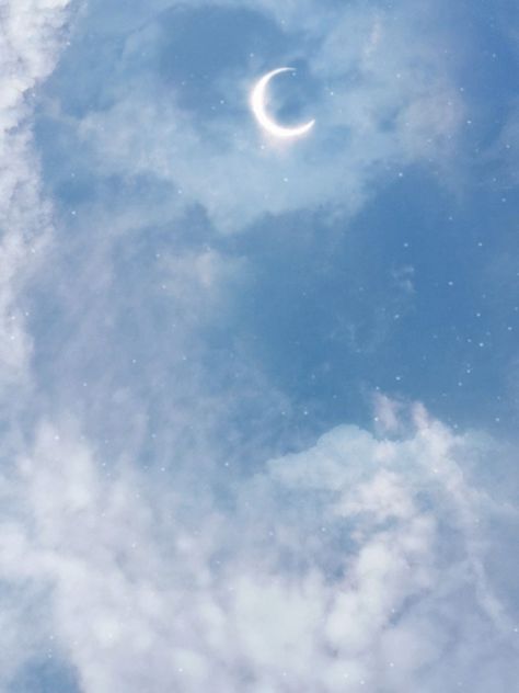 Sleepy Blue Aesthetic, Light Blue Moon Aesthetic, Light Blue Galaxy Aesthetic, Celeste Core Aesthetic, Pale Blue Aesthetic, Blue Moon Aesthetic, Sunset Sky Photography, Ring Dance, Blue Ios