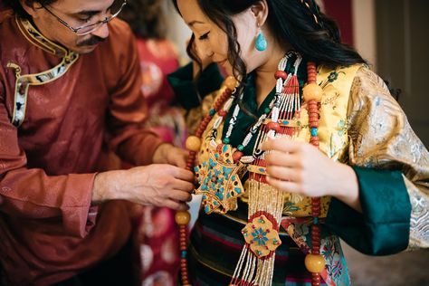 Tibetan and American dual ceremony wedding. Photos taken by Daniela Guererro Photography. Tibetan Wedding Dress, Traditional Nepali Wedding Dress, Tibetan Wedding, Chupa Tibetan Dress, Tibetan Chupa, Nepali Bride Wedding Nepal, Tibetan Clothing, American Wedding, East Asia