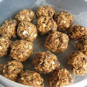 Flax Seed Energy Bites, Energy Balls Healthy, Protein Bars Homemade, Energy Ball Recipe, Flax Seed Recipes, Protein Bites, Energy Snacks, Peanut Butter Protein, Flax Seeds