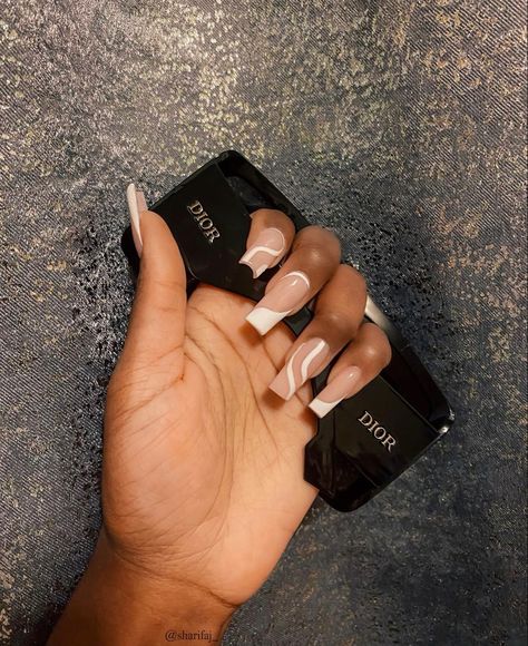 White Nails On Dark Skin, Short Nails 2022 Trends, Short Nails 2022, Nails For Dark Skin, Nails On Dark Skin, Milky White Nails, Sophisticated Manicure, Pale Pink Nails, Sixth Form