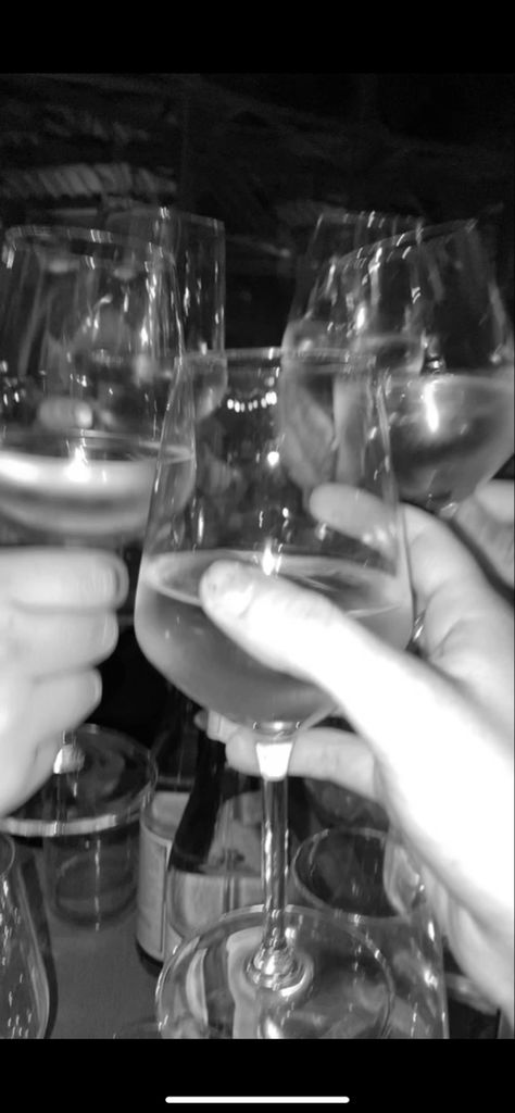 #newyearseve #friendshipgoals #cheers Wine Glasses Cheers, Cheers Glasses, Cover Playlist, Cheers Photo, Real Video, Hand Photo, Ig Stories, 2024 Vision, Photo Dump