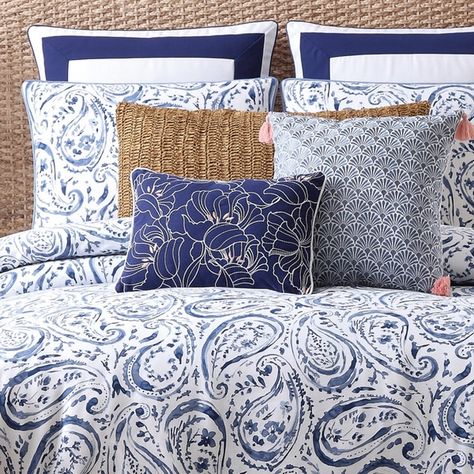 Oceanfront Resort Indienne Paisley Cotton Duvet Cover 3-piece Set - Bed Bath & Beyond - 16149889 Paisley Duvet, Nailhead Headboard, Beach House Interior Design, Blue Duvet Cover, Queen Size Bed Frames, Set Bed, Metal Platform Bed, Bedding Stores, Quilt Set