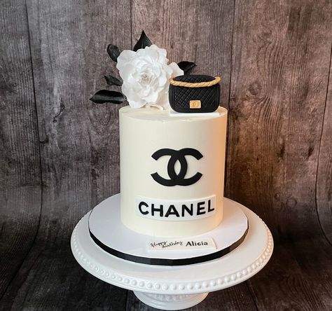 Channel Cake, Chanel Cake, Chanel Birthday, Chanel Decor, Custom Birthday Cakes, New Cake, Buttercream Cake, Cake Creations, 50th Birthday