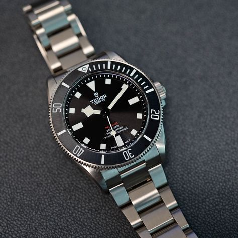 Tudor Pelagos 39, Tudor Pelagos, First Live, Monochrome Watches, Titanium Watches, Strong Shoulders, Titanium Bracelet, Wrist Wear, The Tudor