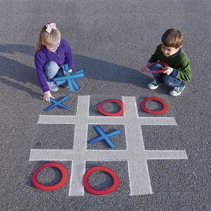 Outdoor School Games, Playground Games For Kids, Kindergarten Yard, School Playground Ideas, Asphalt Games, Kindergarten Playground, Playground Painting, Black Template, Playground Activities