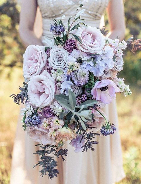 Purple wedding bouquet inspiration Purple Fantasy Wedding, Anemone Wedding Bouquet, Bridgerton Wedding, Anemone Wedding, Anemone Bouquet, Bridal Bouquet Spring, Wedding Flower Guide, Lush Wedding, Jasmine Bridal