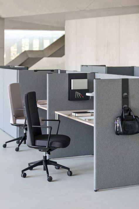 Modular System for Office. Configure and Create the Space | Actiu Small Office Design Interior, Office Dividers, Finance Accounting, Modular Office Furniture, System Furniture, Modular Office, Modern Office Space, Corporate Office Design, Office Space Design