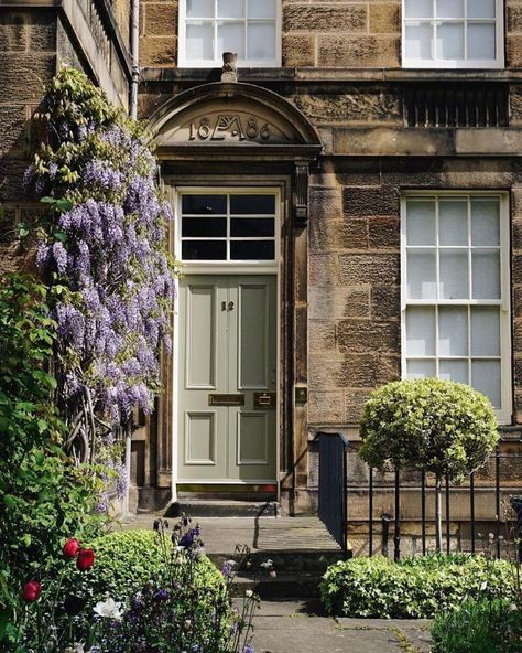 Exploring Stockbridge - An Edinburgh Neighbourhood Guide — exploring edinburgh Stockbridge Edinburgh, Townhouse Interior, Apartment Exterior, Moving To The Uk, True Homes, Architecture Art Design, Act Of Kindness, Neighborhood Guide, Edinburgh Castle