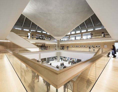 John Pawson Interior, Design Museum London, Town Art, Museum Interior, Museum Of London, John Pawson, White Building, London Museums, Urban Architecture