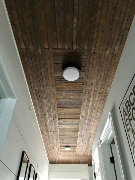 Room Ceiling Design, Plank Ceiling, Ceiling Design Ideas, Repurposed Wood, Ceiling Ideas, Living Room Ceiling, Room Ceiling, Wood Ceilings, Farmhouse Furniture