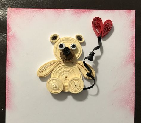 Quilling Teddy Bear, Quilled Teddy Bear, Quilled Bear, Diy Kardus, Quilling Patterns Tutorials, Quilling Dolls, Quilling Projects, Teddy Bear Birthday, Quilling Work