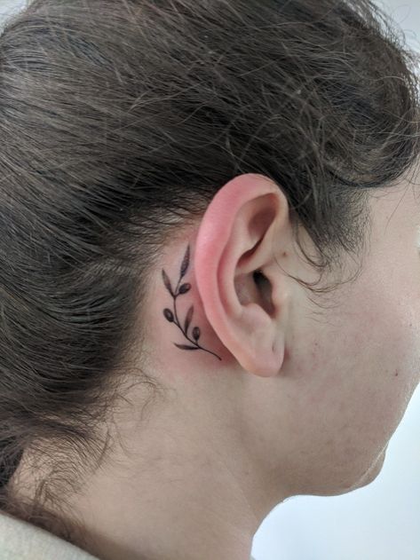 Tattoos Behind The Ear Flower, Flower Behind Ear Tattoo, Back Ear Tattoo, Olive Tattoo, Tattoo Ideas With Meaning, Behind The Ear Tattoo Ideas, Tattoos Behind Ear, Olive Branch Tattoo, Behind Ear Tattoos