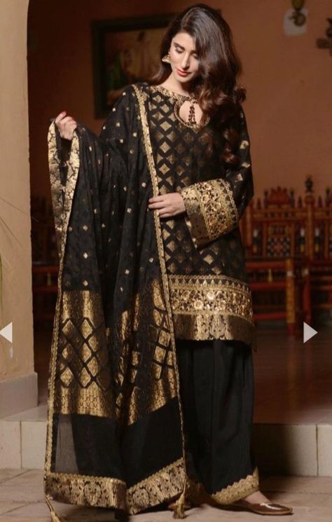 Dresses For Wedding Function, Casual Churidar, Nilofer Shahid, Plazo Pant, Wedding Outfits Ideas, Stitching Styles, Shaadi Outfits, Desi Clothing, House Wear