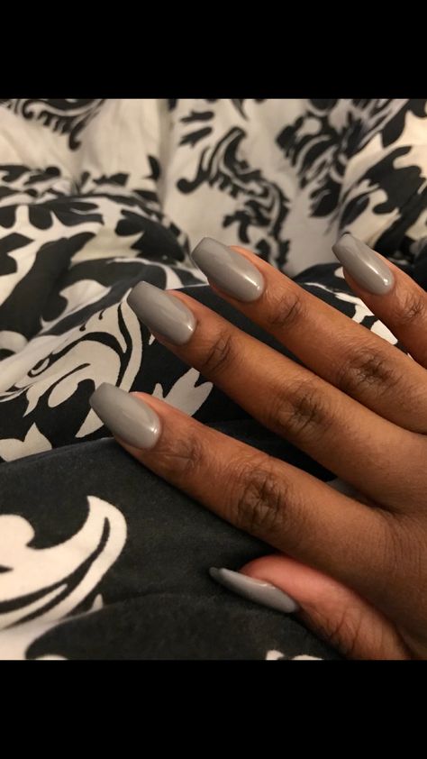 Grey Gel Nails, Grey Nail Polish, Sns Nails, Gray Nails, Work Nails, Dark Nails, Brown Skin, Best Acrylic Nails, Short Nails