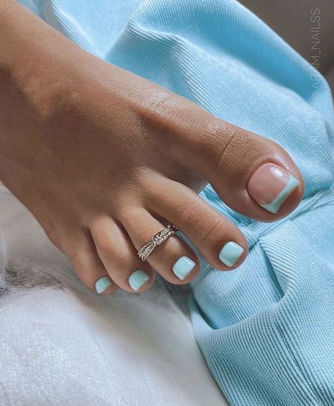 Hood Nails, Blue Toe Nails, Fall Toe Nails, Spring Pedicure, Feet Nail Design, Pedicure Designs Toenails, French Pedicure, Pedicure Nail Designs, Pedicure Colors