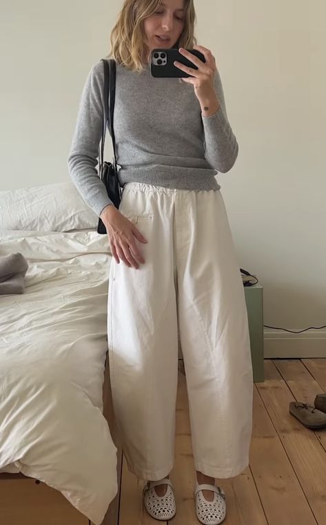 Balloon Pants Outfit Style, White Balloon Pants Outfit, Balloon Pants Outfit, Vintage Capsule Wardrobe, Brittany Bathgate, Balloon Pants, Future Outfit, Looks Style, Spring Summer Outfits