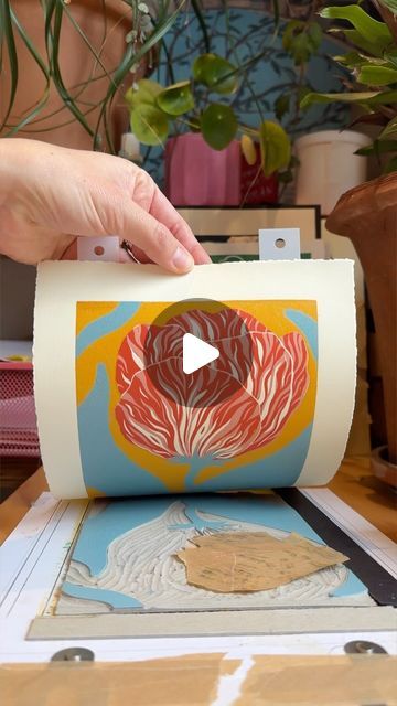 Cute Linocut Prints, Layered Lino Print, Lino Reduction Print, Lino Print Ideas, Lino Print Pattern, Reduction Lino Print, Paper Tulips, Reduction Linocut, Reduction Print