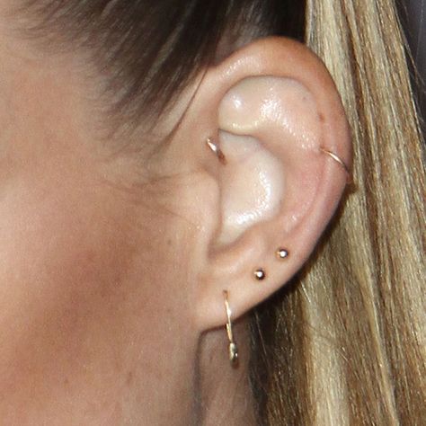 196 Celebrity Upper Lobe Piercings | Page 2 of 20 | Steal Her Style | Page 2 Jordyn Woods Instagram, Bella Thorne Instagram, Madison Beer Instagram, Upper Lobe Piercing, Beyonce Instagram, Upper Lobe, Steal Her Style, Golden Hoops, Jordyn Woods