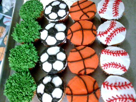 Sports Cupcakes | Cakes For Tots | Flickr Sport Themed Cupcakes, Sport Cakes For Boys, Sports Cupcakes, Sports Birthday Cakes, Sport Cupcakes, Sports Themed Cakes, Ideas Cupcakes, Sports Theme Birthday, Cupcakes For Boys