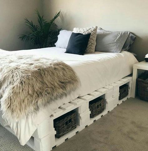 Pallet Bed Frames, Pallet Bed Frame, Western Bedroom Decor, Diy Pallet Bed, Western Rooms, Pallet Bed, Pallet Furniture Bedroom, Redecorate Bedroom, Teen Bedroom Decor