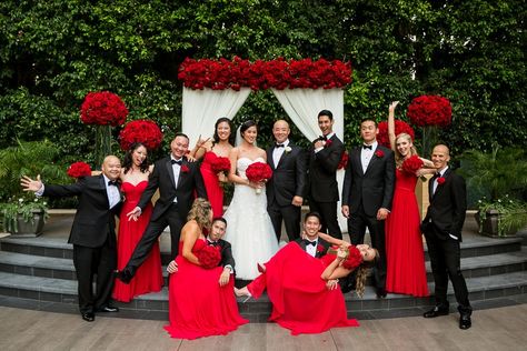 Red And White Wedding, Romantic Wedding Colors, Playful Poses, Black Red Wedding, Romantic Theme Wedding, Red And White Weddings, Red Wedding Theme, Romantic Wedding Receptions, Black Bridal