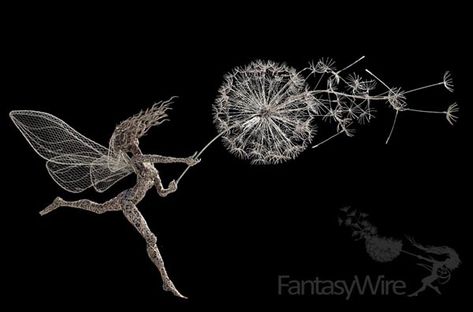 Wire Fairies, Robin Wight, Chicken Wire Sculpture, Fantasy Wire, Wire Fairy, Wire Art Sculpture, Art Wire, Wire Sculpture, Wire Crafts