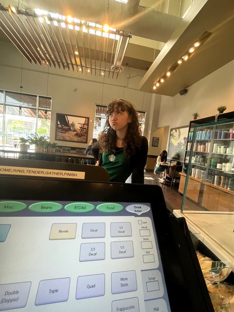 Job Aethestic, Working Starbucks Aesthetic, Jan Vision Board, Working In Starbucks Aesthetic, Job Aesthetic Restaurant, Teen First Job Aesthetic, Starbucks Work Aesthetic, Retail Work Aesthetic, Working In Retail Aesthetic