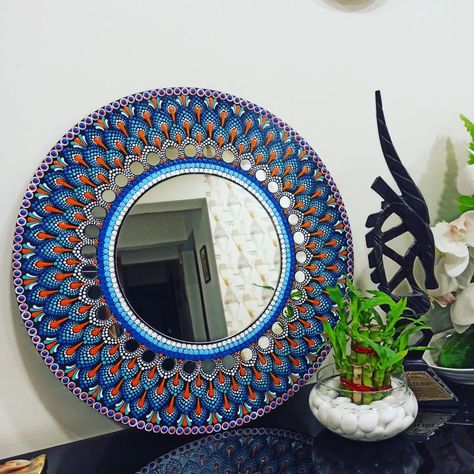 Mdf Board Painting Ideas, Lippan Art With Big Mirror, Mandala Art Using Mirror, Lippan Art Mirror Big Size, Lippan Mirror, Mirror Mandala Art On Canvas, Lippan Art Mirror Small Circle, Mirror Mandala, Mandala Mirror