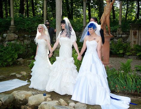 Poly Love, White Long Gown, Pagan Wedding, Rainbow Garden, Woman Loving Woman, Offbeat Bride, Lgbtq Wedding, Wedding Rituals, Lesbian Wedding