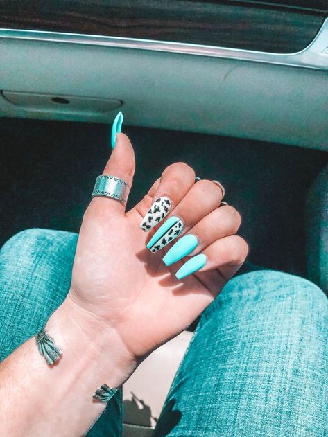 Punchy Nails Designs, Cow Print Nail Designs, Country Acrylic Nails, Nail Designs Acrylic, Rodeo Nails, Nails Country, Cowboy Nails, Aztec Nails, Western Nails