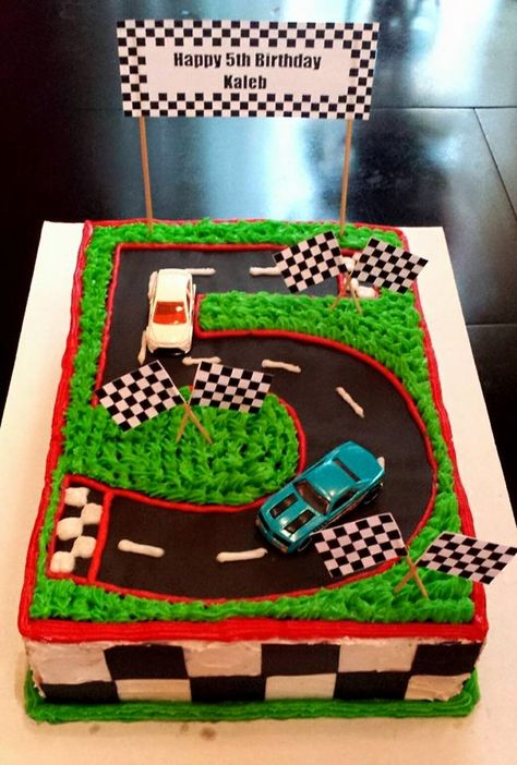 Nascar Cake, Race Track Cake, Car Cakes For Men, Two Fast Two Furious, Cars Cake Design, Race Birthday, Race Car Cakes, Wheel Cake, Hotwheels Birthday Party