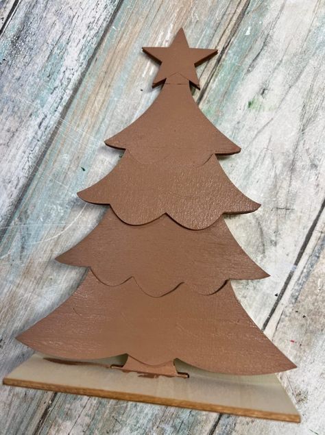 DIY Mini Gingerbread Tree - Creating Through Chaos Cardboard Christmas Trees, Cardboard Gingerbread, Cardboard Tree, Diy Gingerbread, Gingerbread Tree, Cardboard Christmas Tree, Gingerbread Christmas Tree, Gingerbread Diy, Gingerbread Christmas Decor