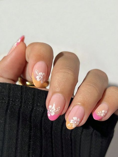 Nail Inspo For Very Short Nails, Super Short Gel Nails French Tip, Gel Nails Holiday Summer, Acrylic Nails For Florida Vacation, Nail For Kids Cute, Summer Holiday Gel Nails, Cute Summer Holiday Nails, Gel Nails For Vacation, Nails Flowers Designs