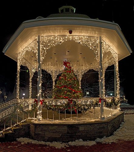 Panorama of the Gazebo | Flickr - Photo Sharing! Christmas Feeling, Christmas Wonderland, Christmas Scenes, Noel Christmas, Christmas Aesthetic, Christmas Joy, Outdoor Christmas Decorations, Christmas Wedding, Outdoor Christmas