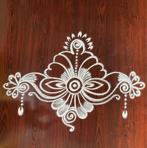 Kolam Border, Creative Rangoli, Small Kolam, Sankranthi Muggulu, Baby Bouquet, Easy Rangoli Designs Videos, Border Rangoli, Very Easy Rangoli Designs, Rangoli Designs Photos