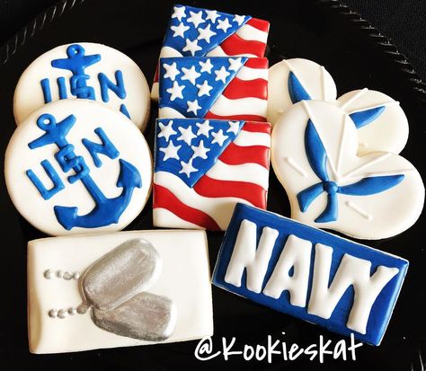 HTX Custom Decorative Cookies on Instagram: “Navy Cookies #NavyCookies #USnavy #USN #AmericanSoldier #CustomCookies #IBake #DogTagCookies #KatyBaker #Kookieskat #TeamNoSleep…” Navy Cookies Decorated, Navy Retirement Cookies, Navy Cookies, Navy Party Themes, Navy Party Decorations, Navy Party, No Bake Sugar Cookies, Graduation Party High, Senior Graduation Party