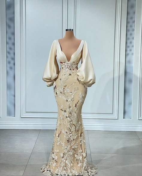 Dresses For Balls, Dress Boutiques, Lace Dress Classy, Engagement Gowns, Lace Gown Styles, Formal Dresses With Sleeves, Nigerian Lace, Elegant Dresses Classy, Long Sleeve Evening Dresses